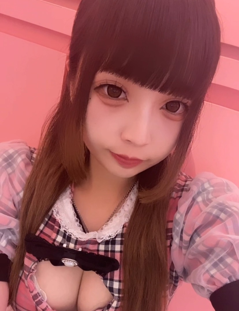 明日は祝日だねー！！！🎉